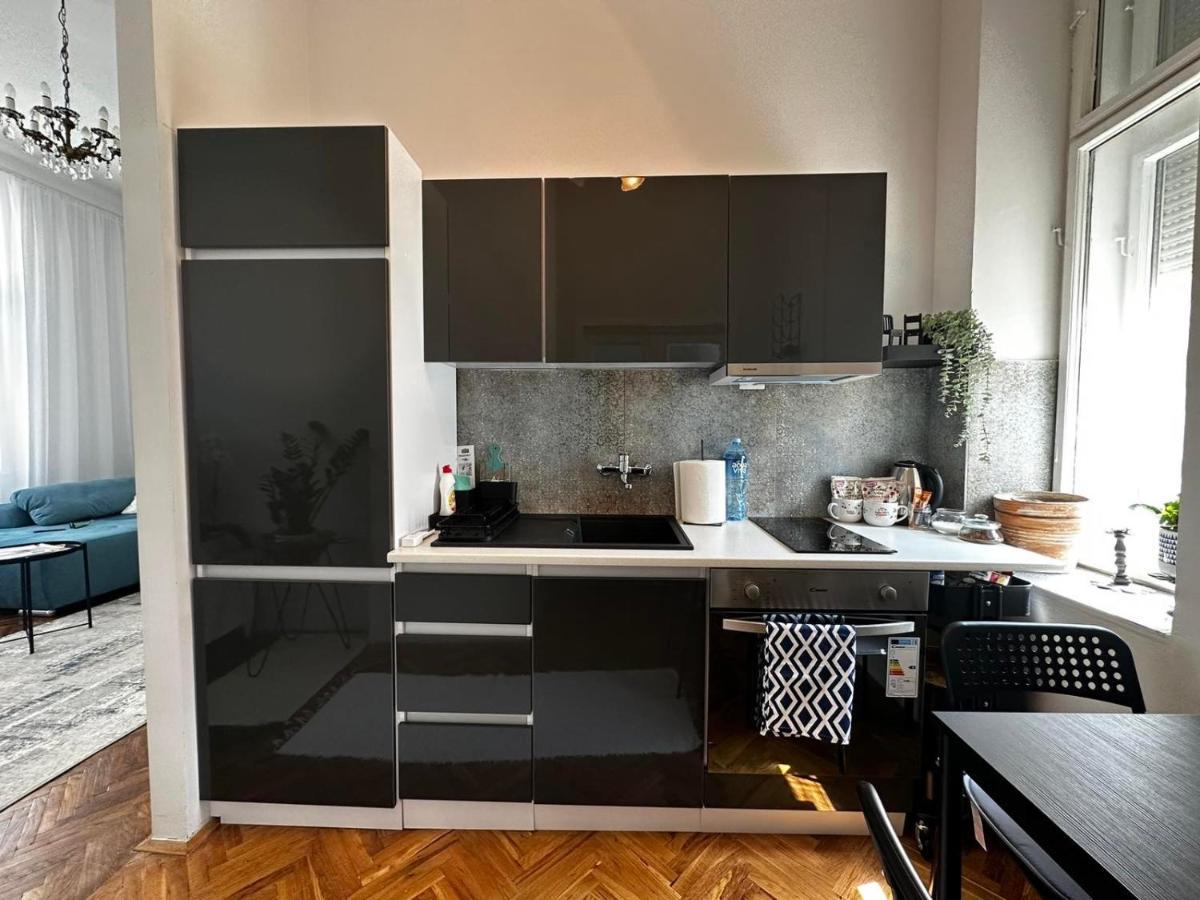 Pure Of Joy City Centre Apartment Subotica Exterior photo